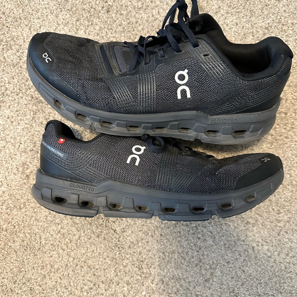 On Cloudgo Swiss cloud running Sneakers black men’s 10.5 shoes